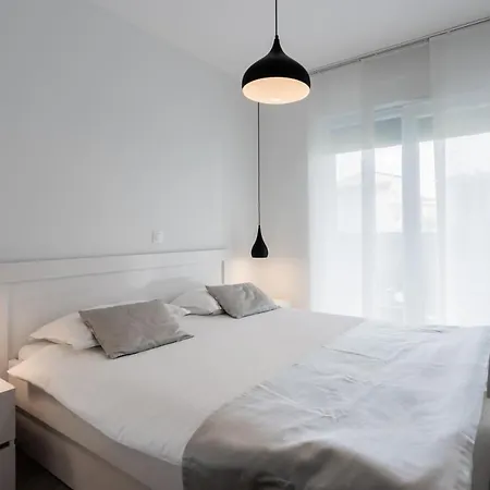 New Modern Apartment 