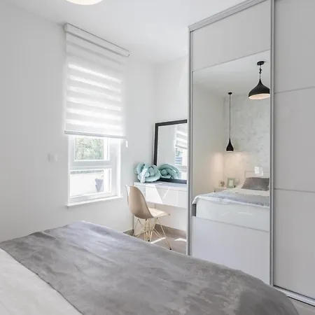New Modern Apartment 