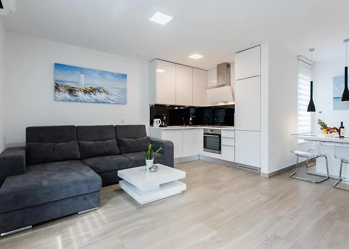 New Modern Apartment \