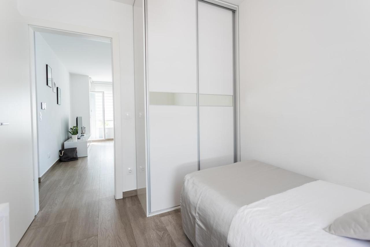 New Modern 