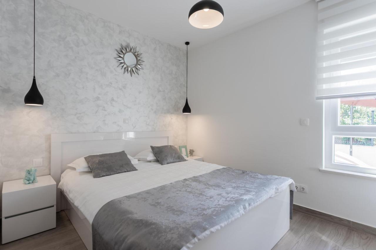 New Modern 